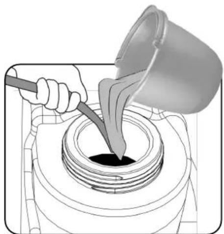 Numatic TBL8572 - Filling the Clean Water Tank - 3