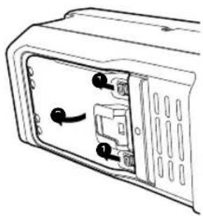 ICOM IC705 - Fixation du bloc-batterie - 2