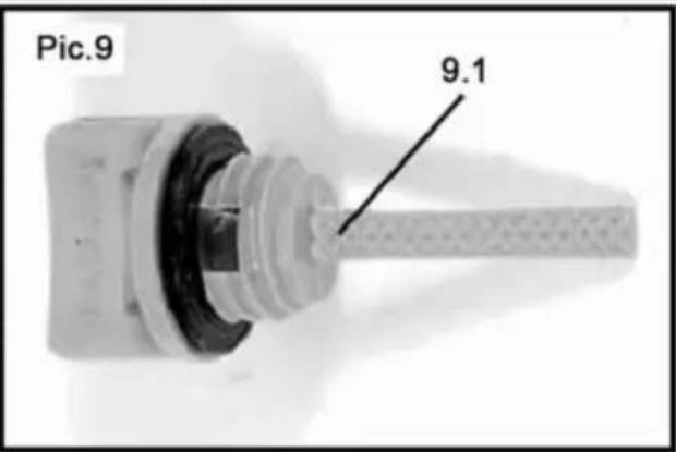 Hillvert HTHECTOR 420 - Dodajanje motornega olja v ohišje motorja - 2
