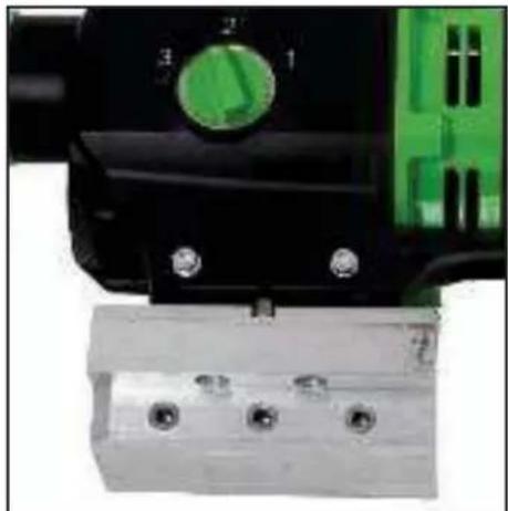 Eibenstock DBE 352 - Fixar o motor de perfuração - 4