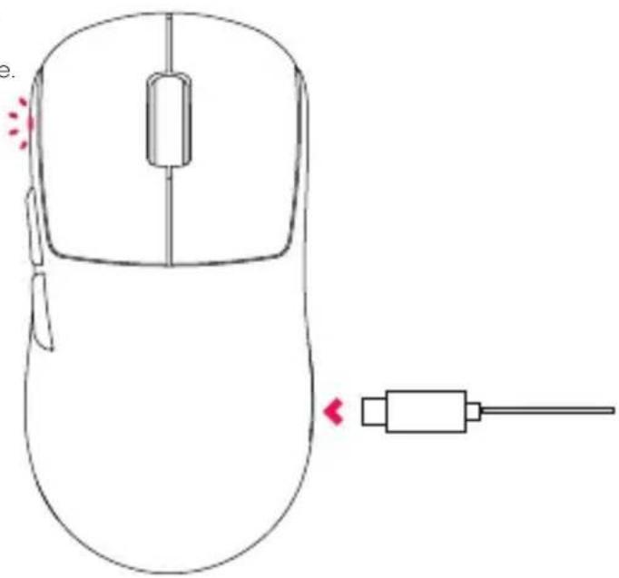 Cherry XTRFY M68 PRO WIRELESS - CHARGING THE BATTERY - 4