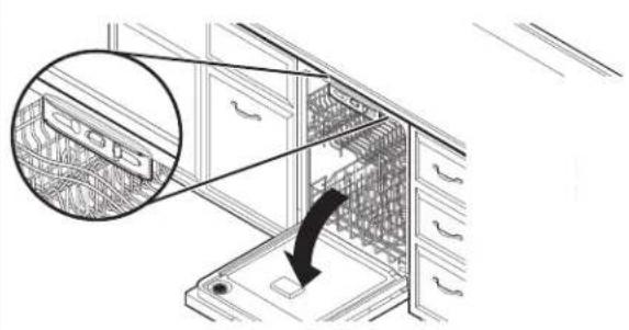 KITCHENAID KDFS424SBE - Mettre de niveau les pieds avant - 4
