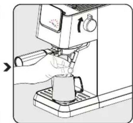 BEKO CEP 5302 B - Preparing Frothy Milk for Coffee - 2