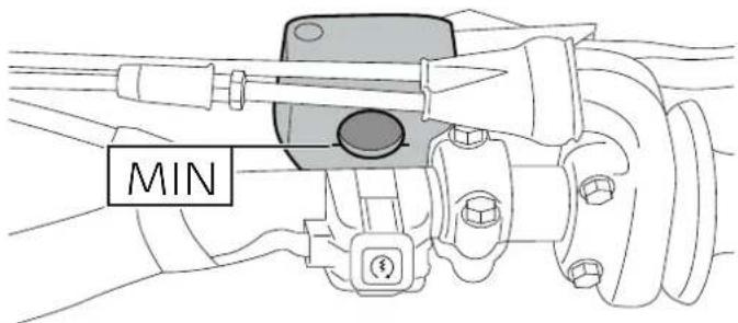 DUCATI Desmo450 MX Factory (2026) - Contrôle du niveau du liquide de frein avant - 1