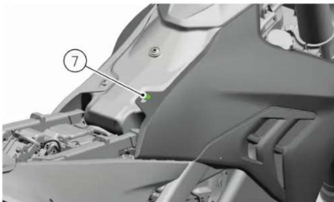 DUCATI Desmo450 MX Factory (2026) - Dépose du cache létalar arrière droit - 3