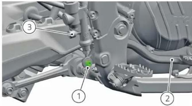 DUCATI Desmo450 MX Factory (2026) - Dépose et repose de la pedale de frein arrrière - 1