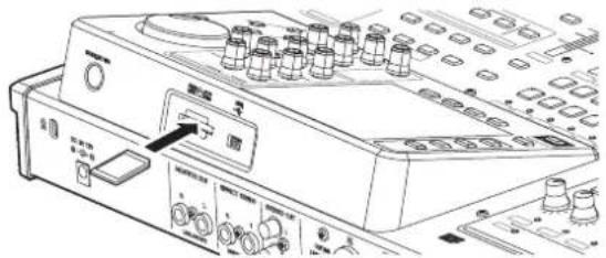 TASCAM DP32SD - Insertion d'une carte SD - 1