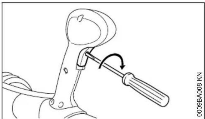 STIHL BR 350 - Réglage du cable de commande des gaz - 1