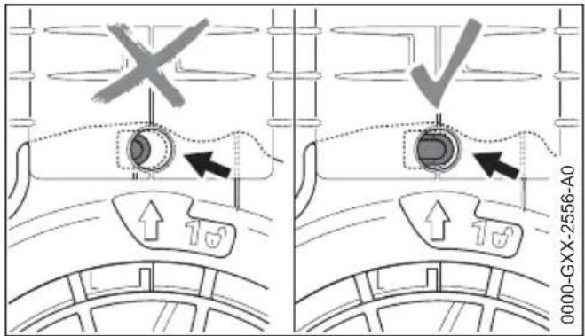 STIHL BGE 71 - Mounting the Suction Tube - 4