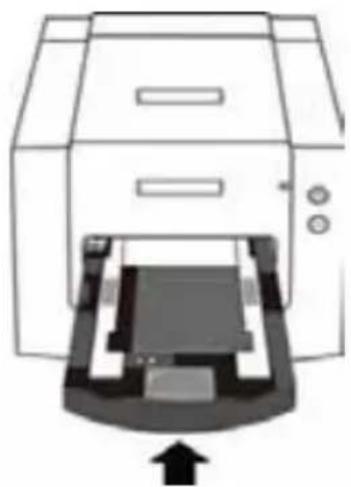 BRAUN CyberView X5 - Loading 120 fi lm holder into scanner - 1