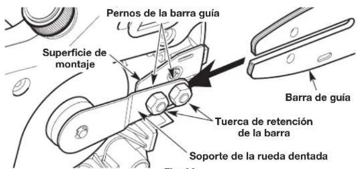 REMINGTON RM1025SPS - Instalación de la barra guía y la cadena de la sierra - 2