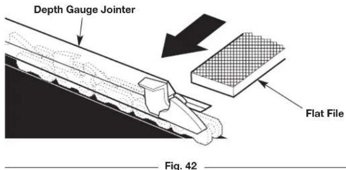 REMINGTON RM1025P - MAINTAINING THE SAW CHAIN - 6