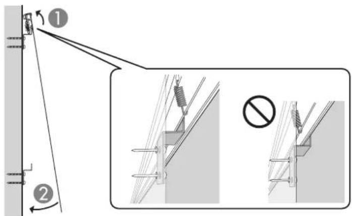EPSON ELPSC35 - Attach the screen to the brackets - 3