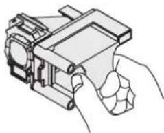 PANASONIC PTFW300U - ● Retirer et remplacer la lampe - 3