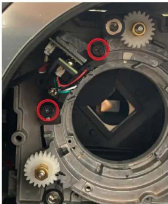 OPTOMA BXCTA16 - Installation de l'adaptateur à broche Pogo pour objectif UST (LSM 2 UNIQUEMENT) - 3