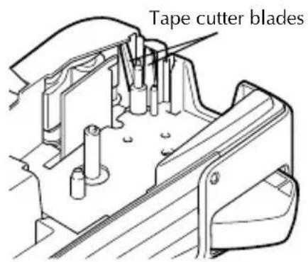 BROTHER Ptouch PT1400 - Cleaning the print head, rollers and tape cutter - 2