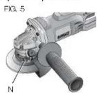 DEWALT DWMT70782L - MONTAJE Y EXTRACCIÓN DEL PROTECTOR (FIG. 4) - 3