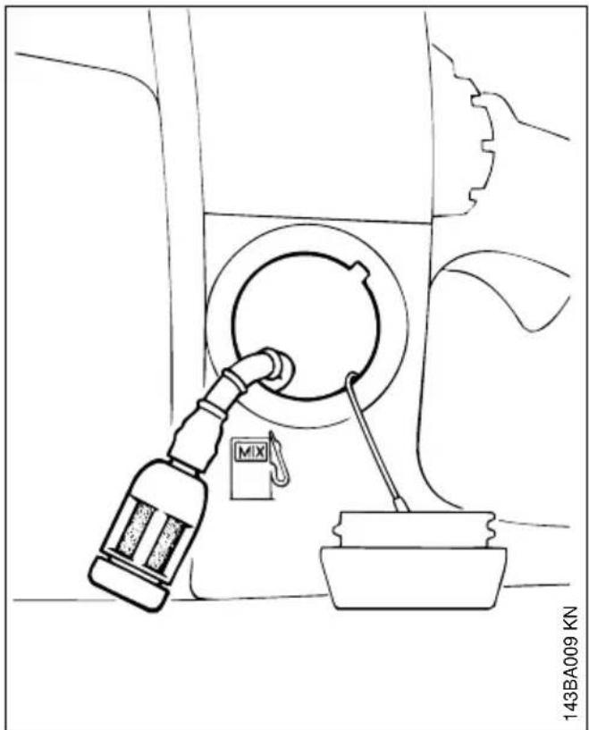 STIHL MS 180 - Benzineaanzuigmond verran-gen - 1