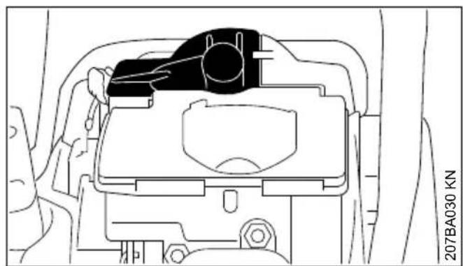 STIHL MS 180 - Smontaggio della candela - 2