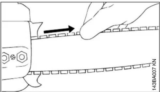 STIHL MS 180 - Contrôle de la tension de la chaine - 1