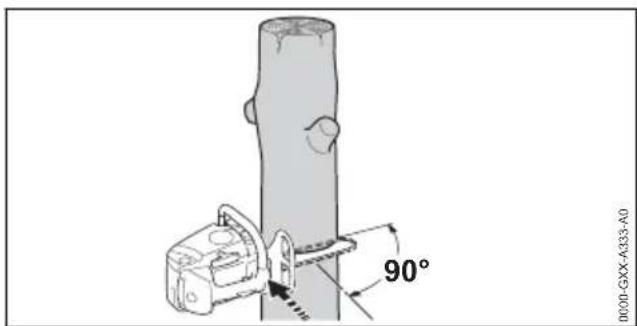 STIHL MS 194 T - Fallkerb einsägen - 1