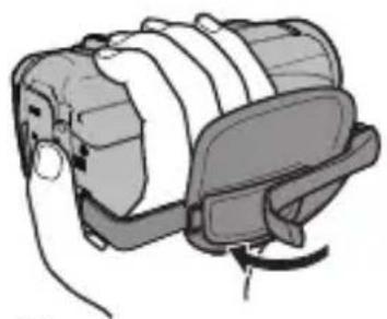 JVC Everio GZR30 - Ajuste de la correa de mano - 2