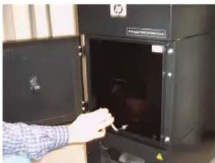 HP Designjet HD Pro Scanner - Demontage du/des filtre(s) usagé(s) - 2