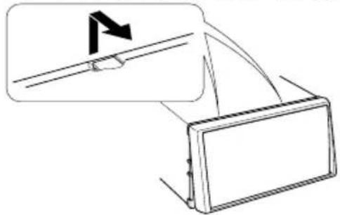 KENWOOD DNX7032 - Desinstalación del marco duro de goma (escudete) - 3