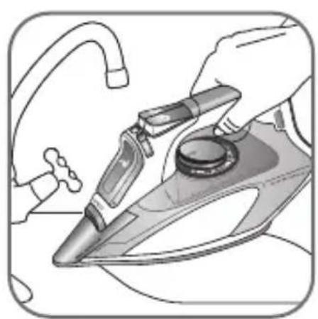 ROWENTA Focus DW5197 - FIRST USE & WATER TANK FILLING \* - 1