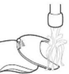 PHILIPS Series 6000 S6630 - Nettoyage de l'accessoire barbe - 4