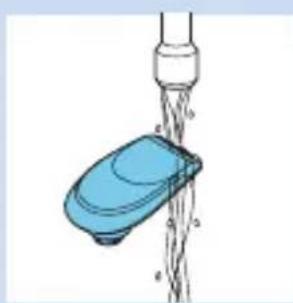 PHILIPS Series 9000 S9152 - Cleaning the click-on attachments - 1