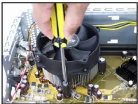 ASUS P2P5945G - CPU fanının ve ısı alıcının çıkarılması - 1
