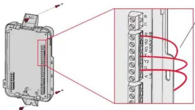 HONEYWELL YTHM5421R1010 - Instale el modulo de interfaz del equipo - 1
