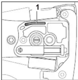 STIHL HTA 66 - Zaagblad en zaagketting reini-gen - 1