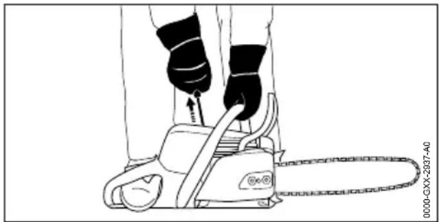 STIHL MS 400 CM - Motor starten - 4