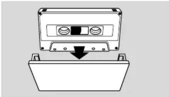 PHILIPS FWC270 - Introduction d'une cassette - 1