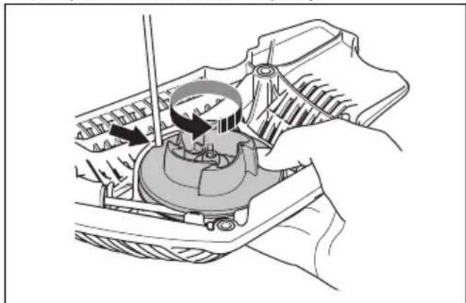 HUSQVARNA 592 XP - To replace a broken or worn starter rope - 2