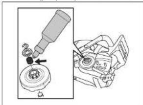 HUSQVARNA 585 - Para lubricar el cojinate de agujas - 2