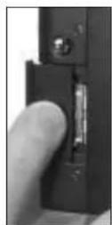 LEICA Digilux 1 - Inserting and removing the memory card - 3