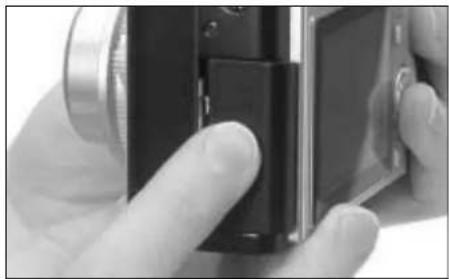 LEICA Digilux 1 - Charging the battery - 1