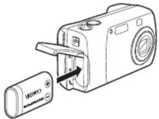 OLYMPUS Camedia D540 Zoom - Legen Sie die Batterien wie in der Abbildung gezeigt mit der richtigen Polarität ein. - 2