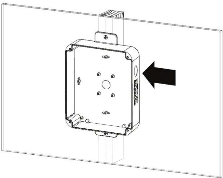 Tripp Lite EN1309N4 - Utilice un Taladro para Crear un Recorte para Conducto Posterior o Lateral - 1