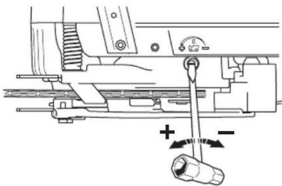 HUSQVARNA 592 XP G - To adjust the chain oil flow - 2