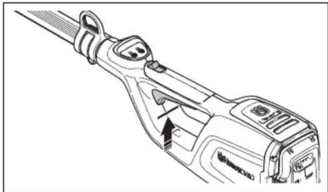 HUSQVARNA 120iTK4H - Käyttöliipaisimen varmistimen tarkistaminen - 2