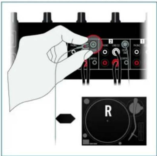 NATIVE INSTRUMENTS Traktor Scratch A10 - Connectez la platine vinyle de droite (R) - 2