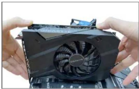 GIGABYTE Z590 Vision D - 1-5 拓張 力一卜を取り付む - 3