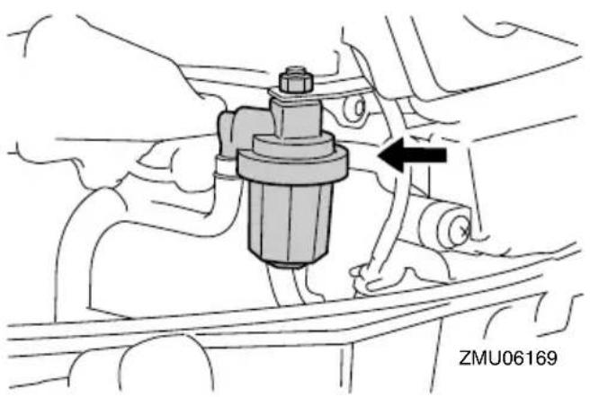 YAMAHA F9.9H (2013) - Contrôle du filtre à carburant - 1