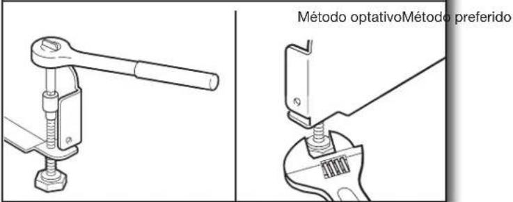 KITCHENAID KDTE334G - Compruebe la verticalidad y ajuste las patas si es necesario - 2