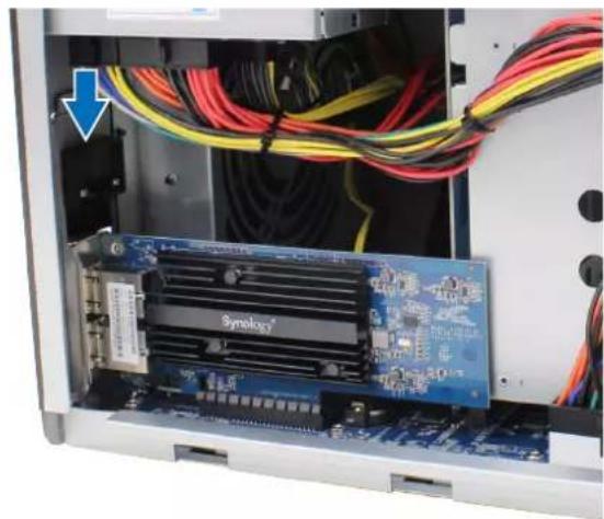 SYNOLOGY DiskStation DS2419+II - Pour installer une carte d'interface réseau : - 6