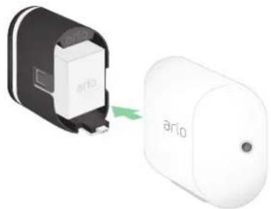 ARLO Pro 4 - Installer une batterie rechargeable et un boîtier XL (vendus séparément) - 2